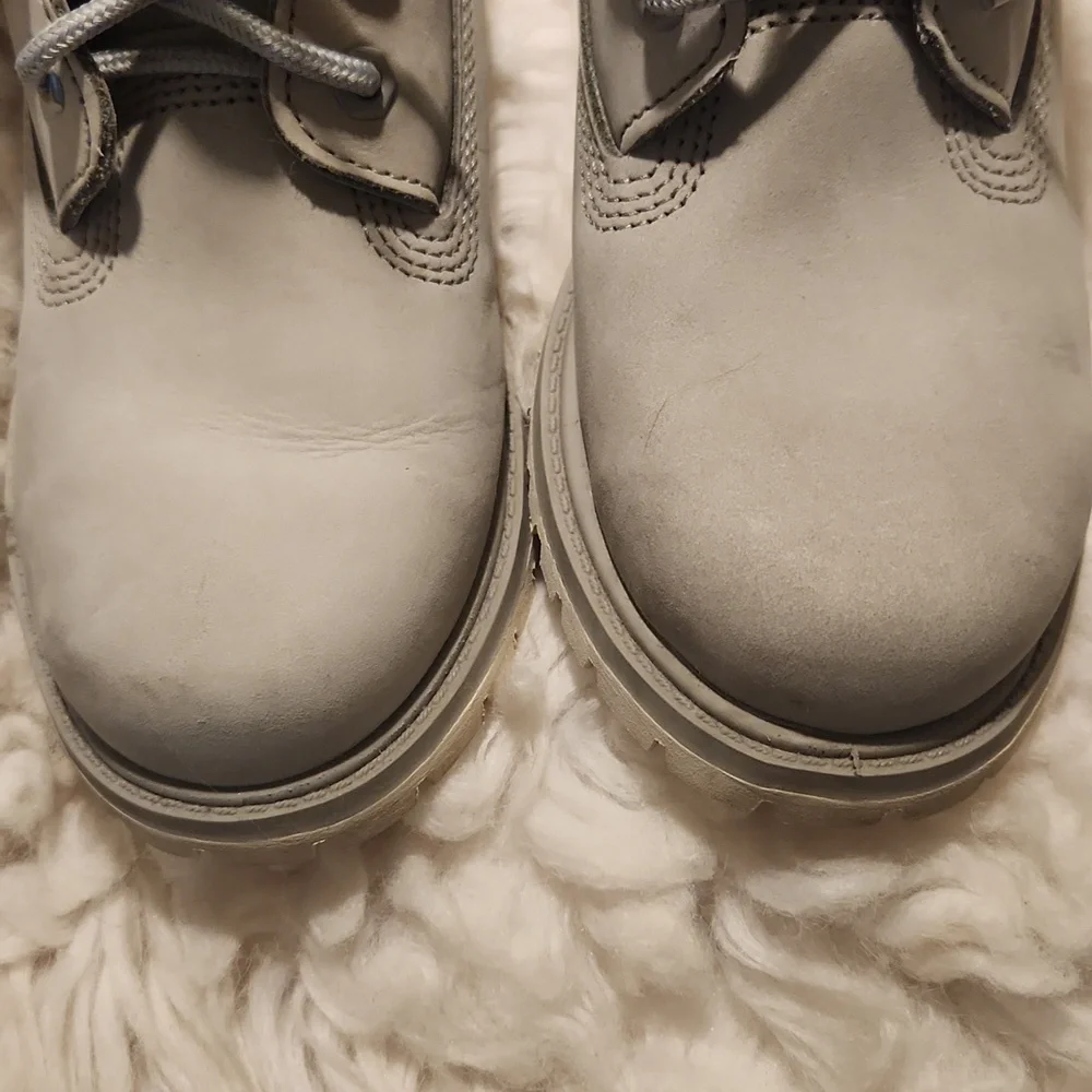 Timberland 6" Boots Womens (8) - Picture 3 of 14